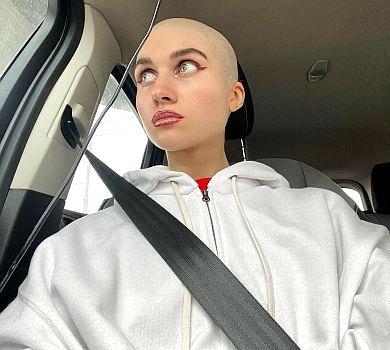 Jerry Heil шокувала лисою головою: Я ніяк не коментуватиму це