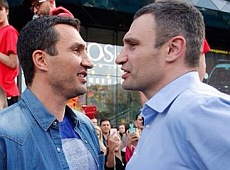 Кличка-старшого нагородили за політичні досягнення, а молодший завів Instagram