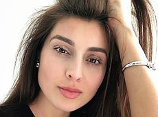 Дружина Ярославського знялася для модного бренду і назвалася суворою мамою