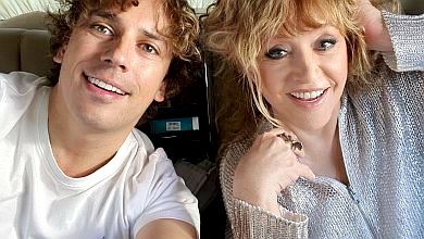 Жар-птиця Пугачова в яскравому прикиді похизувалася стрункими ніжками. ВІДЕО 