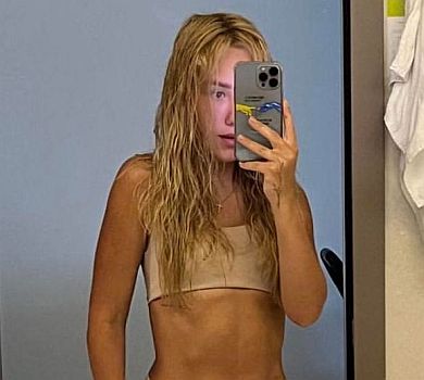 Дозвольте похизуватися: Квіткова показала, як змінилося її тіло за 4 місяці. ФОТО