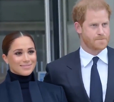 Принц Гаррі та Меган Маркл вигуляли монохромні луки у Нью-Йорку