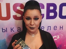 Йолку за спів, Лорак за планку: українських зірок нагородили в Росії. ФОТО