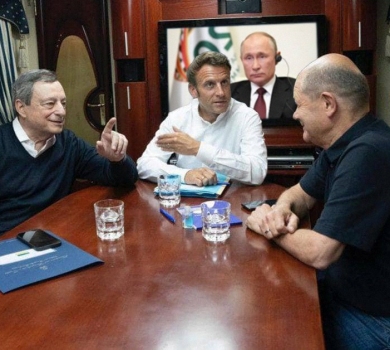 Під нашим сонцем видно ху із ху: Шольц, Макрон і Драгі в Києві стали мемами