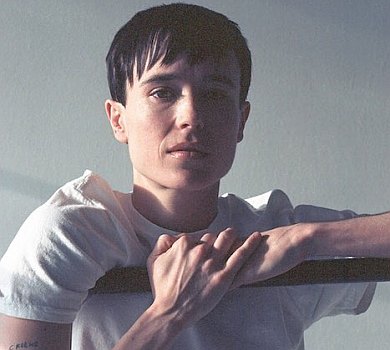 Елліот Пейдж показав підкачаний торс через півроку після зміни статі