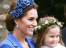 Принц Вільям і Міддлтон у неновому пальтечку сходили на весілля зі старшими дітьми