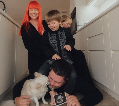 Вже знаю, на кого ми чекаємо: вагітна Тарабарова влаштувала кумедний кухонний фотосет 