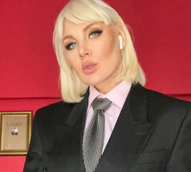 Вольнова з донькою в однакових костюмах уявили себе ляльками Барбі