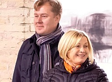 Мухарський та Геращенко з чоловіком роздивилися арт в Арсеналі
