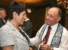 Черновецький з Азаровим відпочили по-багатому