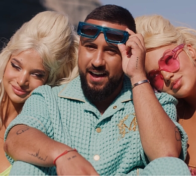 Танці, оголені кралі та запаморочливі краєвиди: Monatik показав, що зняв на батькіщині Венери