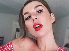 І не сподівайтеся: Седокова стрімко повертається у форму після пологів. ФОТО