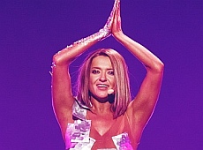 Шоу М1: The Hardkiss у вогні, бронзова Могилевська та трюки в стилі Пінк