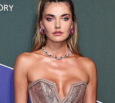 В трусиках чи ні: Байкова у Мілані заінтригувала відвертою сукнею 