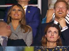 Чорно-біла Трамп, барвиста Порoшенко та жінка Трюдо в квітках посиділи з принцом Гаррі