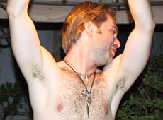 El Кравчук заробляв стриптизом і валявся з цуциком Коляденка