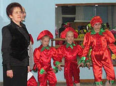 Дружина Януковича послухала саксофон у мереживі