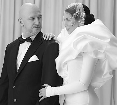 Потап у день весілля з Каменських випустив кліп-зізнання: Кохаю тебе більше за всіх у Всесвіті