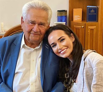 Андрюші була потрібна допомога: Фокіна заявила, що це вона познайомила свого дідуся з Єрмаком 