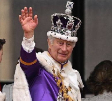 Перша робота в 73: найсмішніші меми про коронацію Чарльза ІІІ