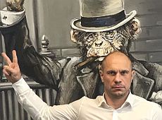 Тестостероновий фотоблог Киви: волохатий торс, спортзала і жіночі цицьки