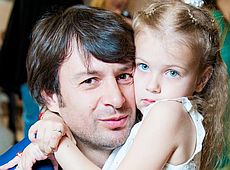 Шовковський розшукує дочку, а екс-теща звинувачує його у нальоті