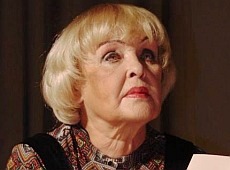 Роговцева з дочкою виступили для десантників у зоні АТО