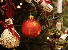 Флористи LoraShen продемонстрували моду для ялинок