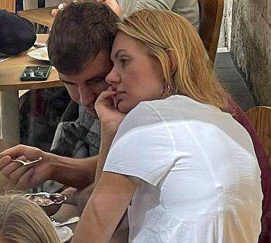 Депутатка Скороход приголубилася до колеги Полякова у львівському кафе. ФОТО 