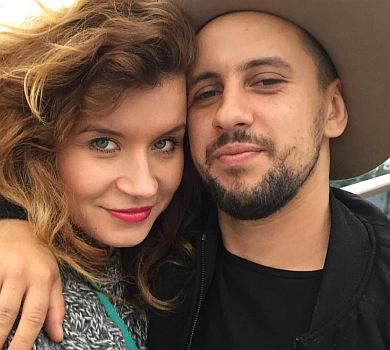 Дружина Монатіка милими фото привітала свій Всесвіт з 37-річчям 