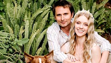 Зірка Playboy народить первістка від фронтмена Muse