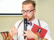 Мухарський докладно розписав, як Єгорова виганяла з нього біса