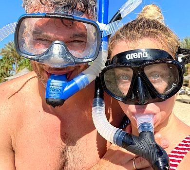 Пірат Мірзоян показав пляжні ФОТО з Матвієнко