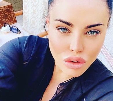 Непристойно красива і не на дієті: 57-річна Байрак похвалилася тілом у рушнику 