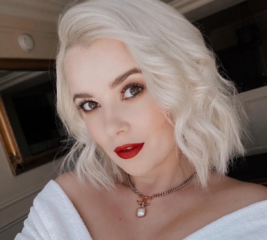 В армії з 17-ти років: Міка Ньютон розповіла, хто з її родини служить у ЗСУ