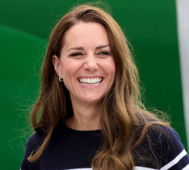 Незвичний лук як для герцогині: Міддлттон посвітила ніжками у куцих шортах