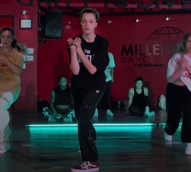 Майбутня зірка: танець 16-річної доньки Джолі та Пітта підкорив мережу. ВІДЕО