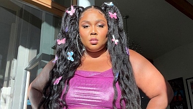 Ж*пне мистецтво: Lizzo показала, як малює сідницями. ВІДЕО