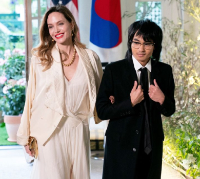 Джолі з 21-річним сином у вишуканих луках відвідали Білий дім. ФОТО