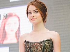 Христина Столока повезе на Міс Світу корсет, дикий шовк та Україну