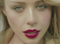 Кароль присвятила нове відео своєму чоловіку 