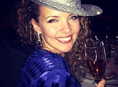 Цимбалюк у Москві малює голих жінок та спалює книжки. ФОТО 