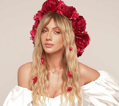 Блакитні очі: Нікітюк присвятила пісню загиблому на Луганщині другу. ВІДЕО