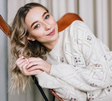 Мене хочуть знищити: жінка Павліка пожалілася на атаку ботів, а його колишня назвала її тварюкою