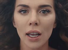 Седокова показала, як зраджувала свого чоловіка з м’язистим зухвальцем