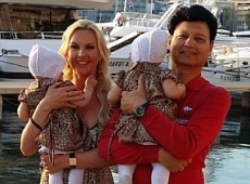 Камалія і Захур з дочками пропливли з Туреччини до Греції 