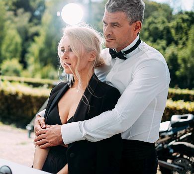 Чорно-біла Матвієнко посвітила глибоким декольте і не кинула Мірзояна заради іншого. ВІДЕО