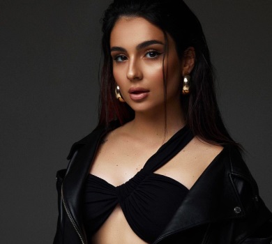 Ніколи б таке не виставила: Трінчер показала своє неідеальне тіло