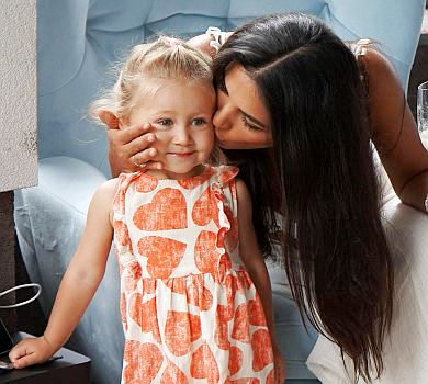 Моє серце: Дімопулос поділилася ніжними ФОТО доньки в її 2-ий день народження