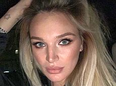 Добкіна через місяць після пологів вийшла на подіум у прозорій сукні